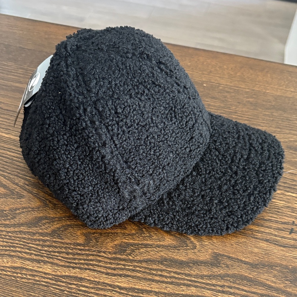 NWT Newhatten Black Sherpa Baseball Cap